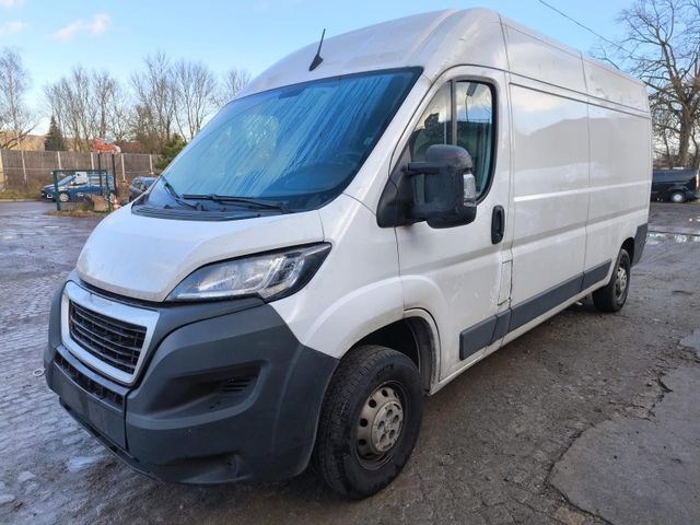 Peugeot Boxer 335 L3H2 Premium BlueHDi 140 Motorschaden