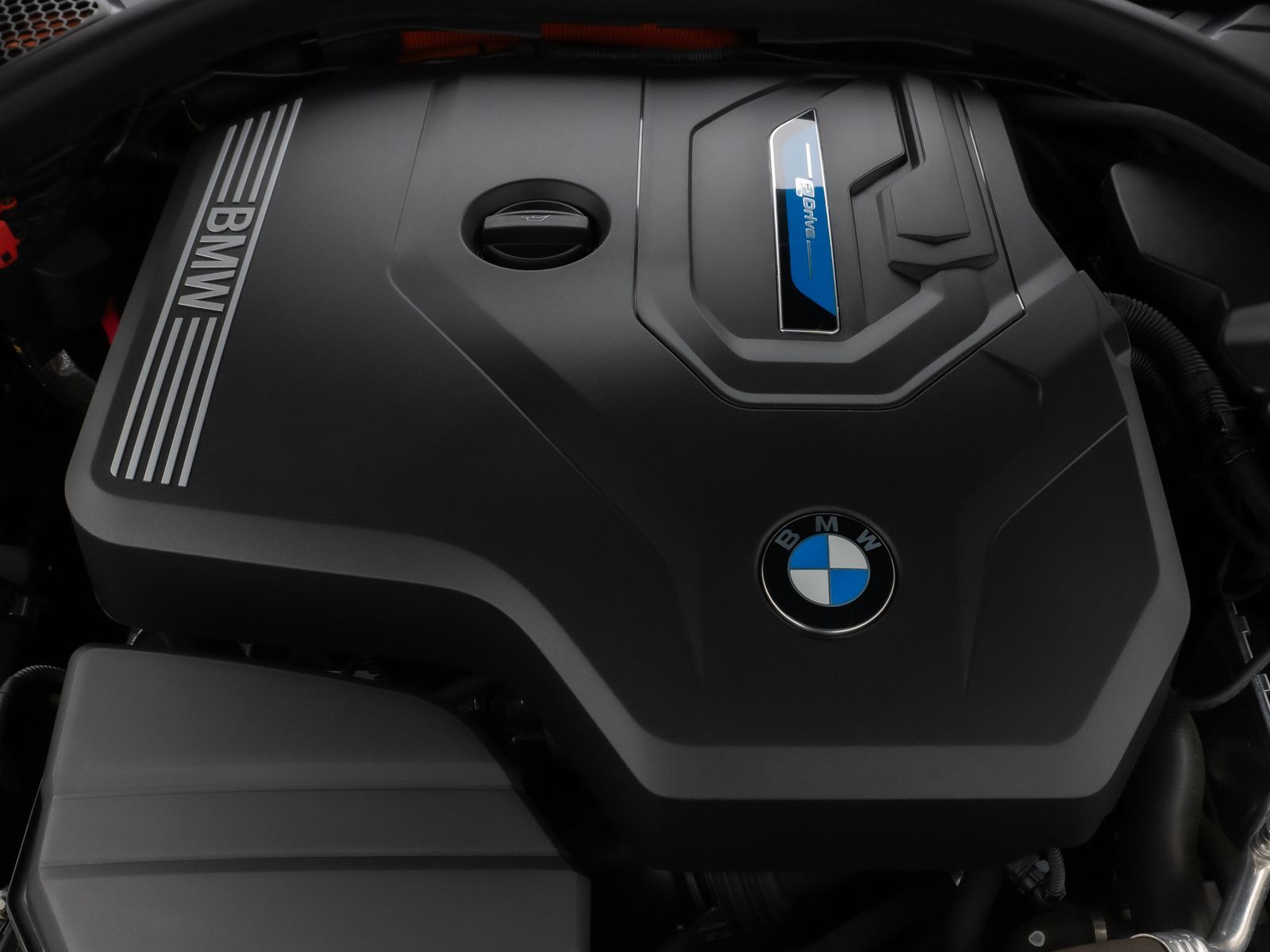 Fahrzeugabbildung BMW 330e Kamera HUD DAB H/K Stop&Go AHK Komfort LED