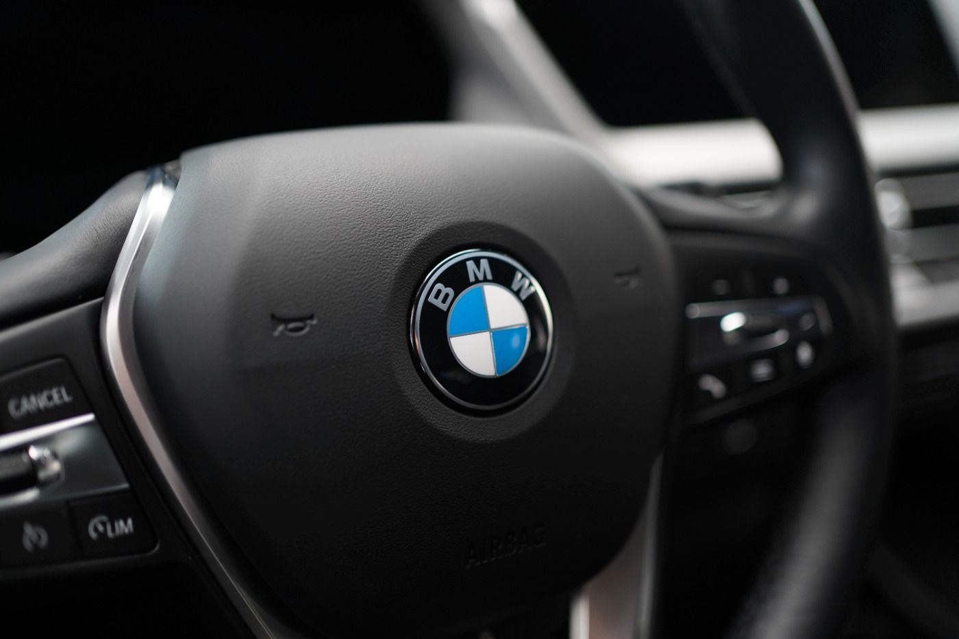 Fahrzeugabbildung BMW 118iA Advantage +LED+Navigation+Einparkhilfe+