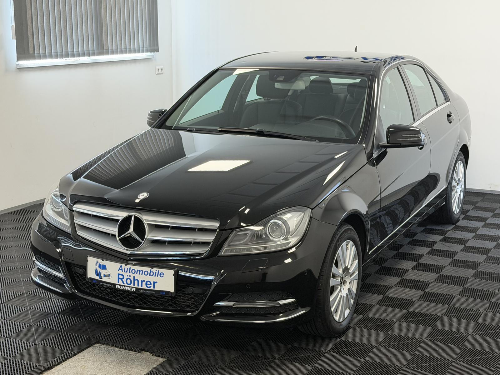 Mercedes-Benz C 180 CGI BlueEff. 7G Elegance Navi Xenon Leder