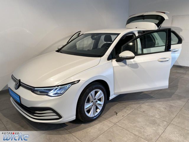 Golf VIII 1.5 TSI Life NAVI KLIMA PDC LED