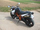 KTM 990 Superduke R - KTM VON 751 BIS 1000 CCM