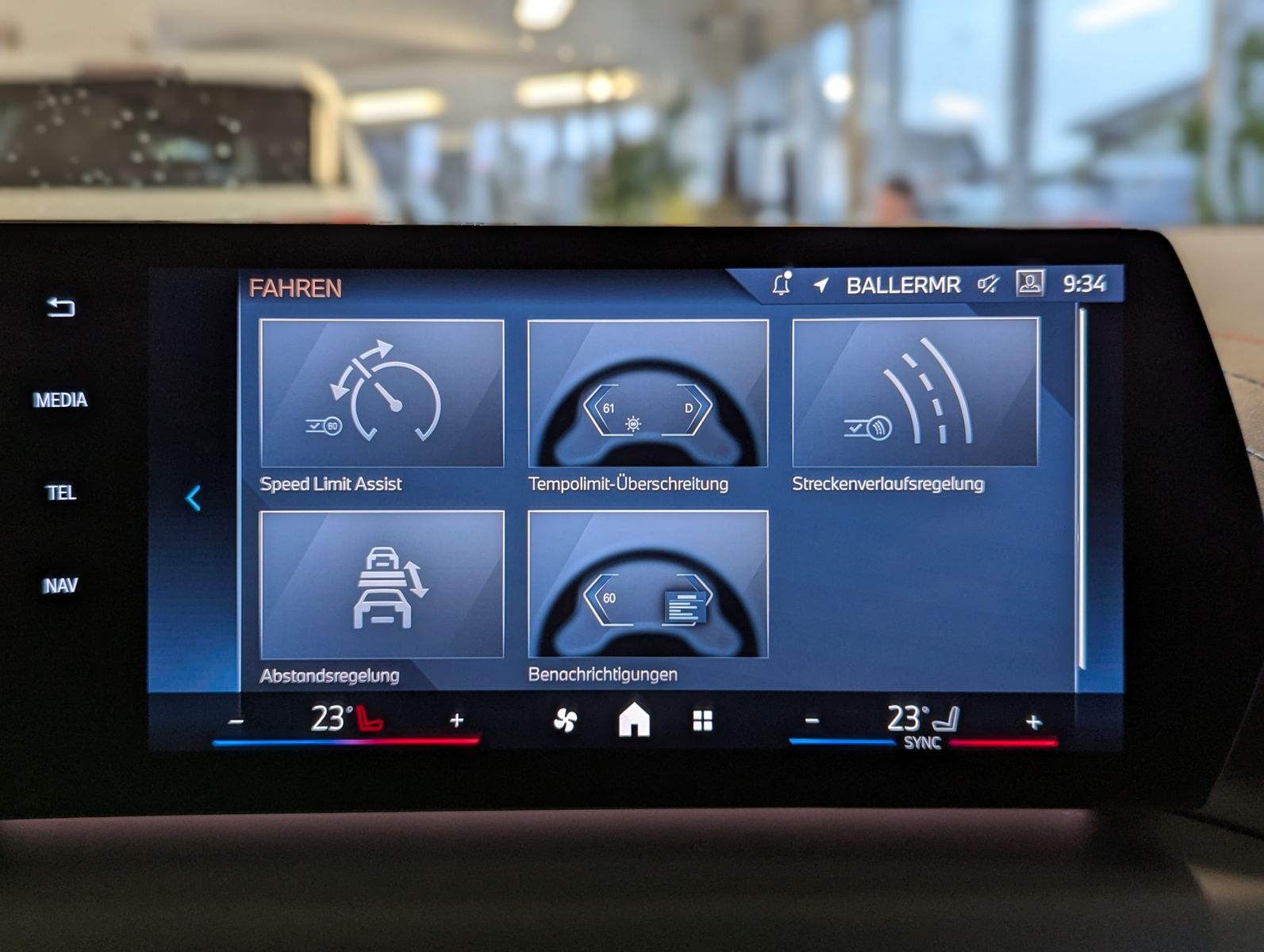 BMW 120 d M-Sport Panorama Driving Assistan-Plus AHK - Image 25