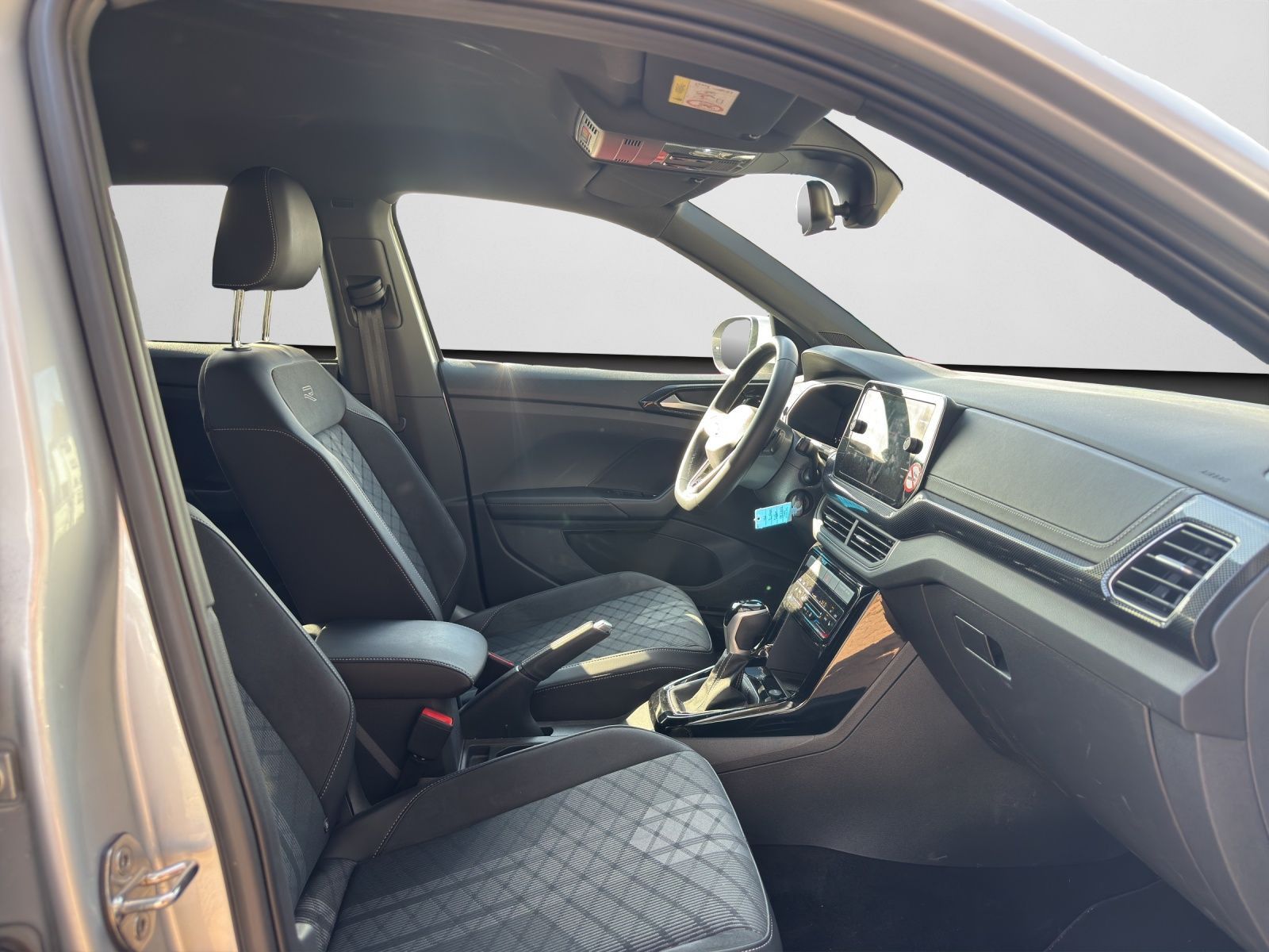 Volkswagen T-Cross - Bild 6