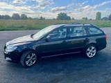 Skoda Octavia 2.0 TDI Elegance Combi Elegance - Skoda Octavia aus 2011: Elegance