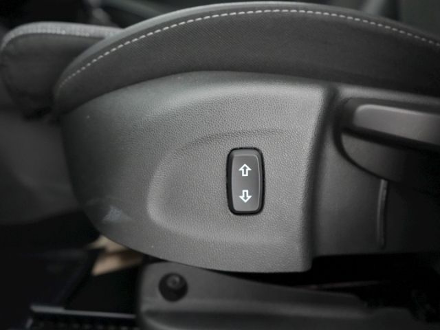 Crossland ELEGANCE+NAVI+SITZ-/LENKRADHEIZUNG+RÜC