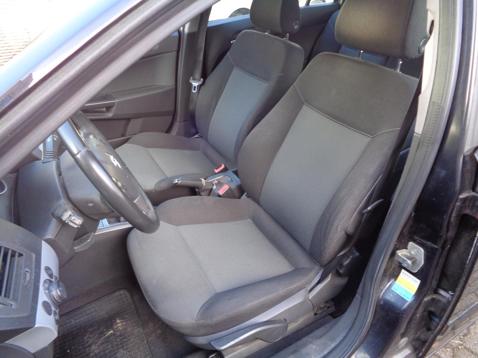 Opel Astra 2005 — photo 8