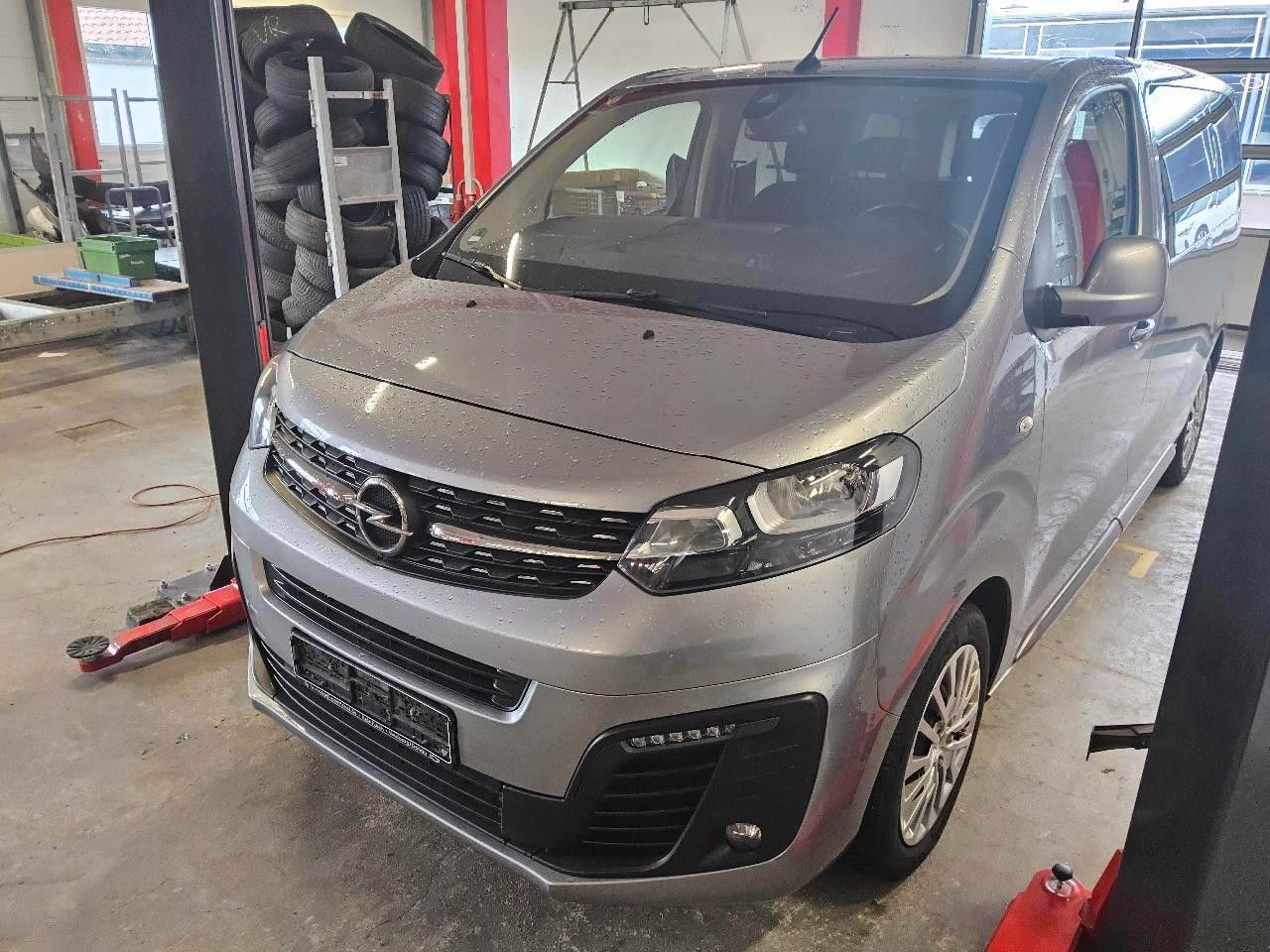 Fahrzeugabbildung Opel Zafira Life 2.0D "M" SELECTION 9-SITZE NAVI/LED