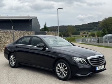 Mercedes E 200 - 1