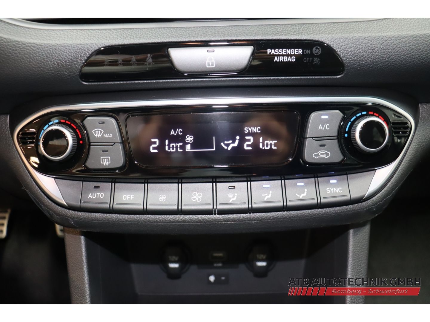 Fahrzeugabbildung Hyundai i30 N Line 1.5 T-GDI 48V M/T Sitzpaket