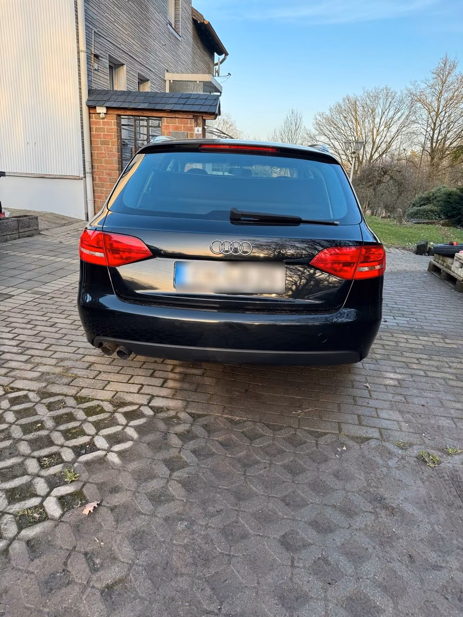 Audi A4 2009 — photo 5