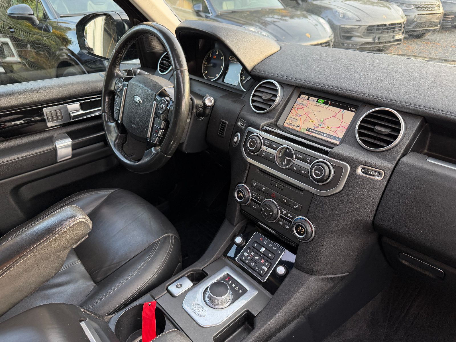 Fahrzeugabbildung Land Rover Discovery 4 SDV6 HSE/1-HAND/DEUTSCH/VOLL/PANO/LE