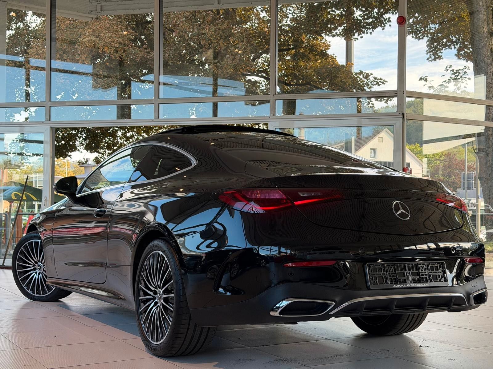 Mercedes-Benz CLE 300 Coupe 4Matic AMG Line Advanced Plus foto 7