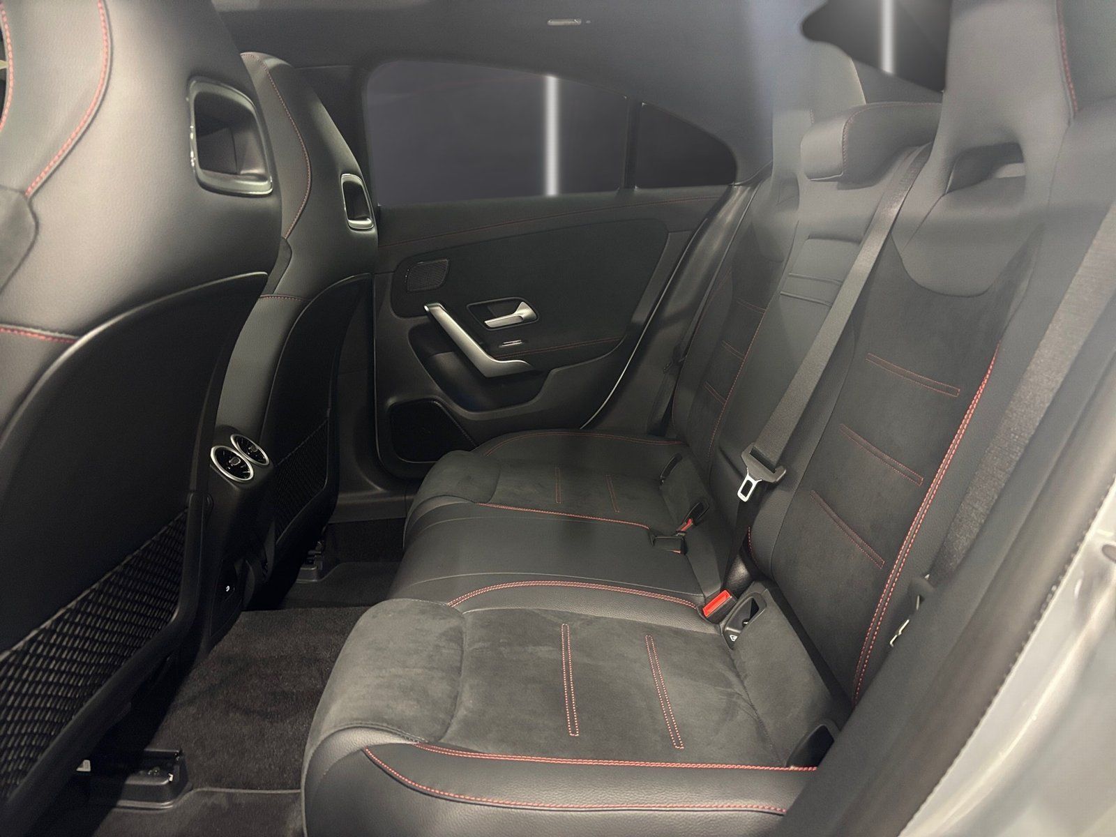 Fahrzeugabbildung Mercedes-Benz CLA 200 AMG PLUS*STDHZG*Pano*HUD*360°*Multibeam*
