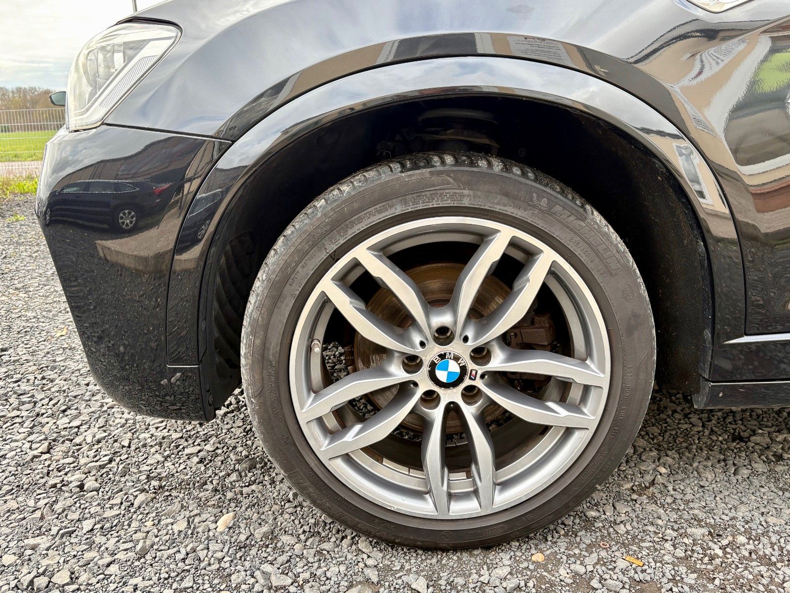 Fahrzeugabbildung BMW X3 xDrive35d Sport-Aut. M SPORTPAKET Navi Leder