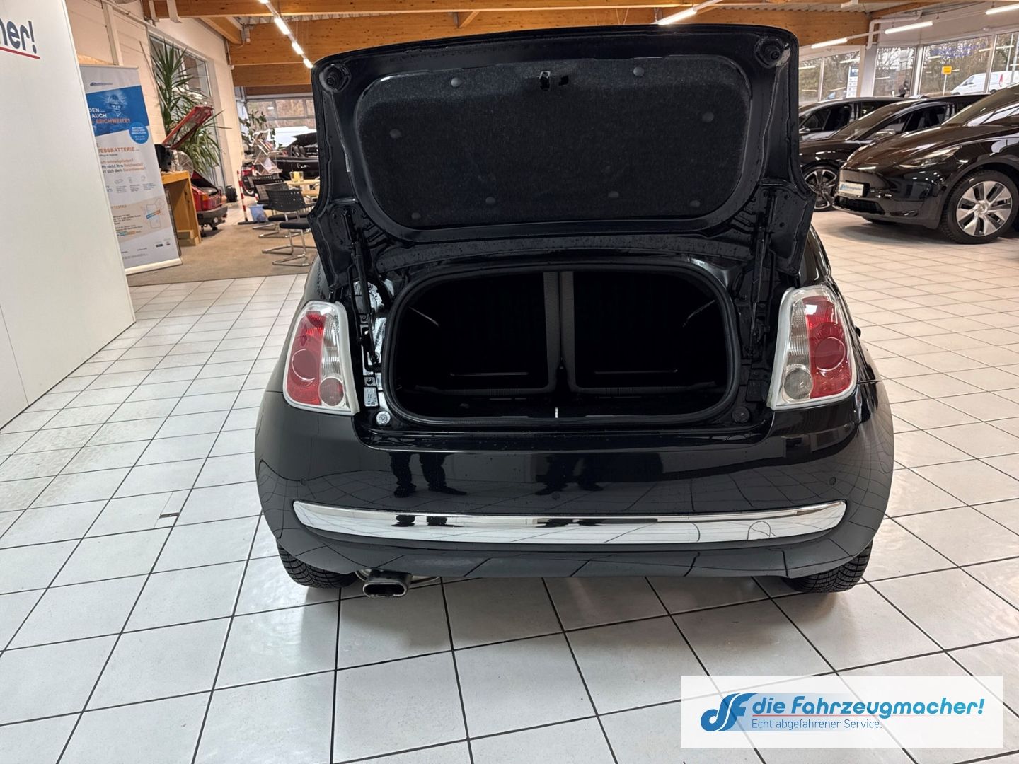Fahrzeugabbildung Fiat 500 Lounge Faltdach PDC *IM KUNDENAUFTRAG