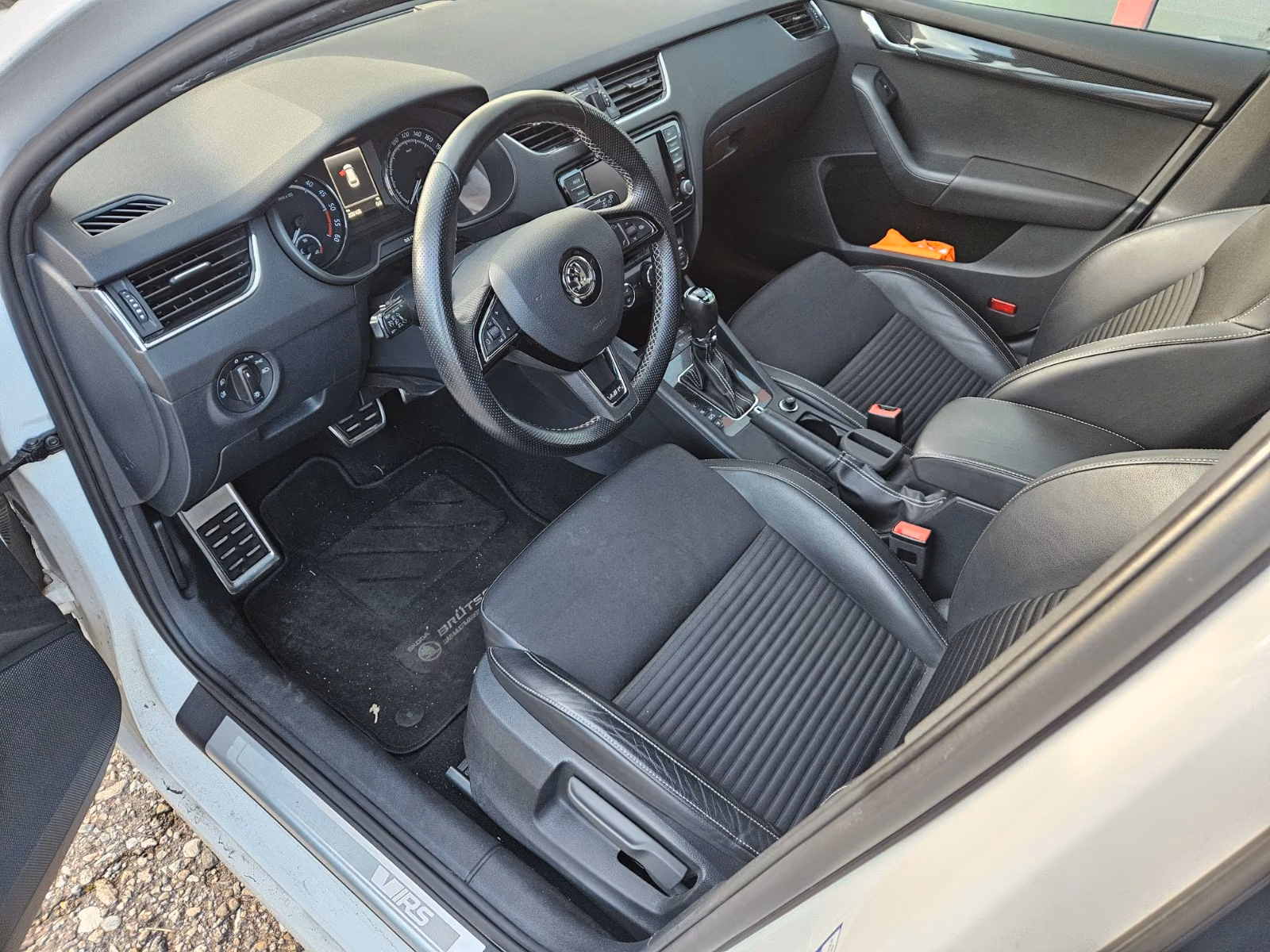 Skoda Octavia 2014 — фото 11