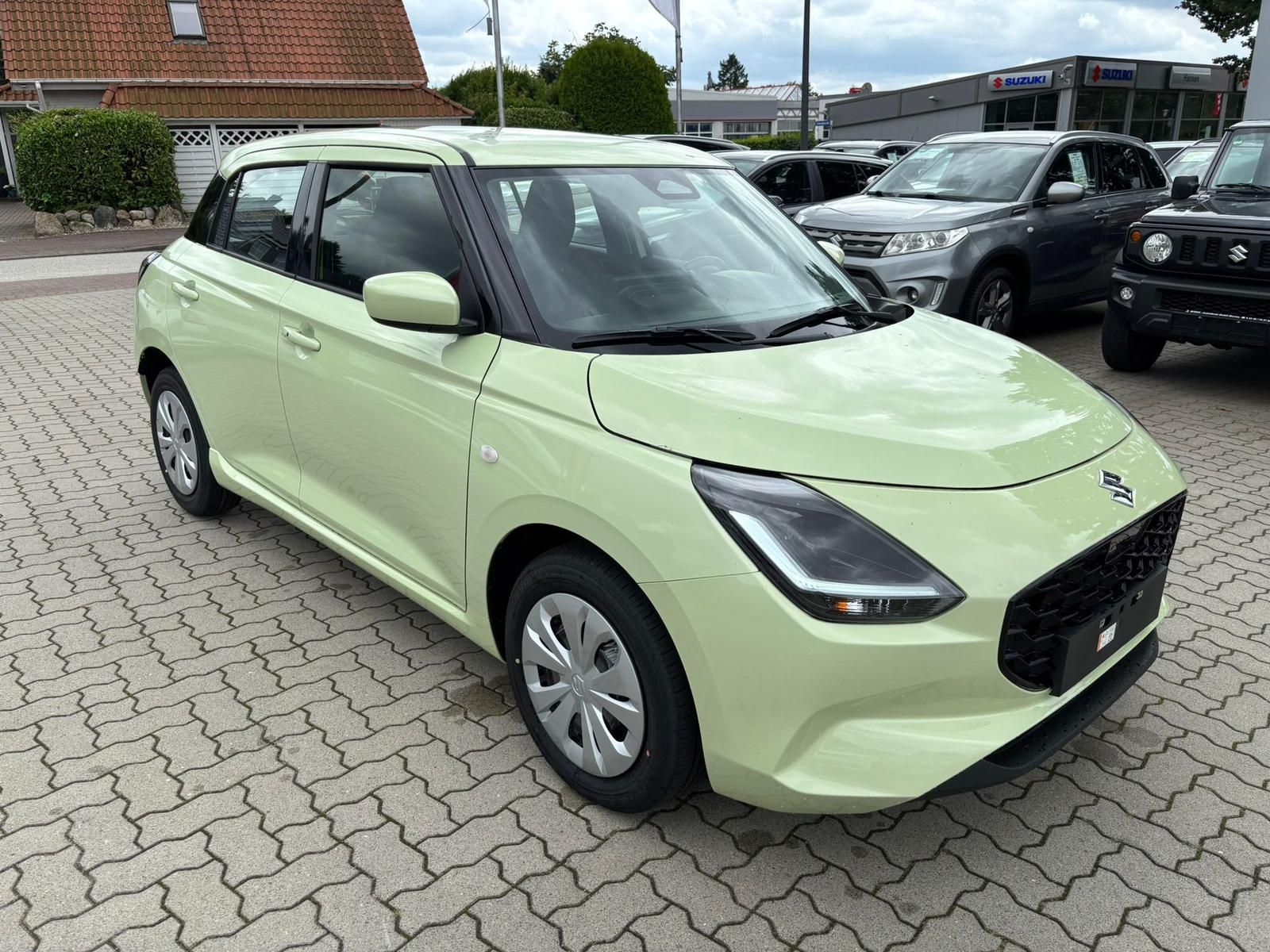 Suzuki Swift Club Hybrid imagem 3
