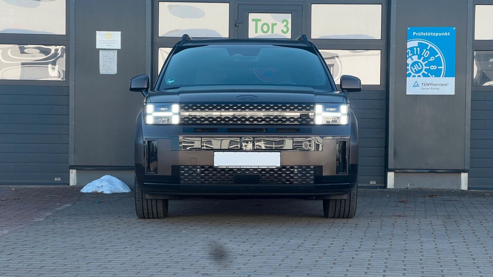 Fahrzeugabbildung Hyundai SANTA FE 1.6T-GDI HEV Blackline *Standhzg*AHK*