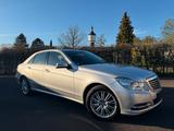 Mercedes-Benz E 220 CDI Elegance-Navi-Ssd-Aut-Xenon-Ahk - Mercedes-Benz E 220: Elegance