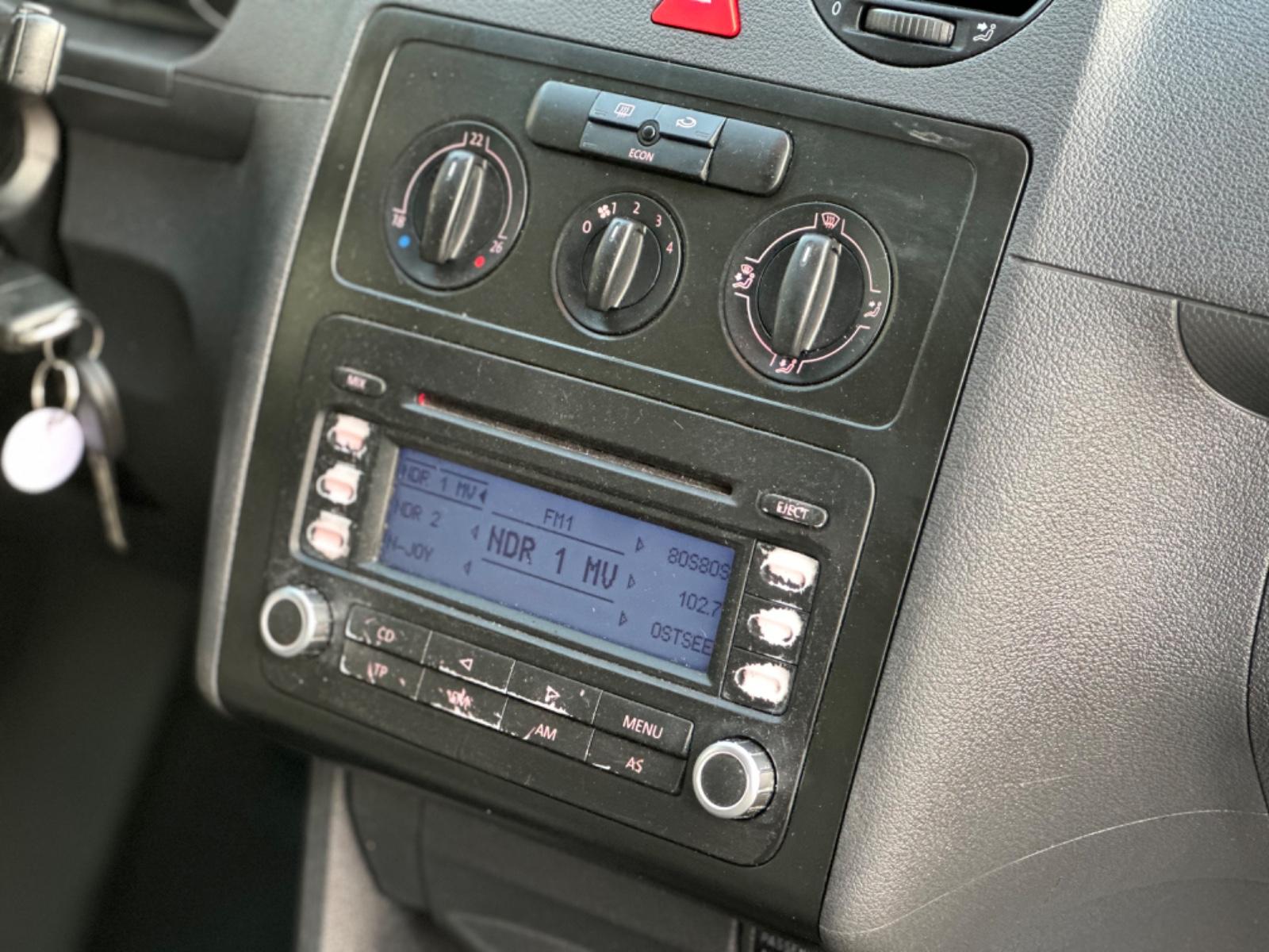 Volkswagen Caddy Life 1,6l Benzin 7Sitze Klima AHK ohne TÜV