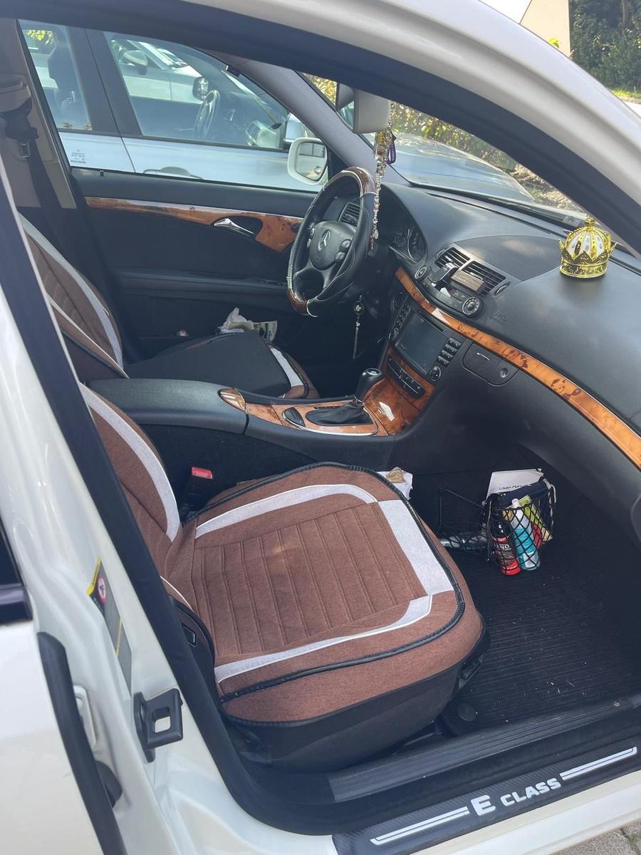 Mercedes-Benz E200 2008 — photo 15