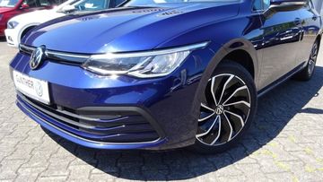 Fotografie des VW Golf VIII Variant 2.0 TDI Life*AHK*Navi*Bus.Pake