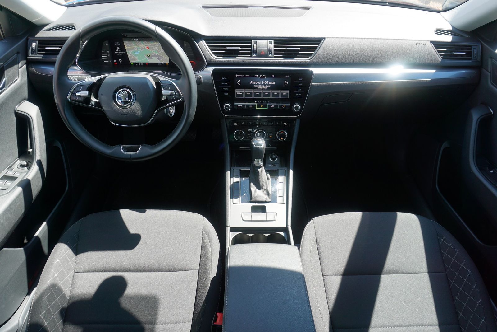 Skoda Superb Combi 1.5 TSI Active LED Navi Sitzheizung foto 9