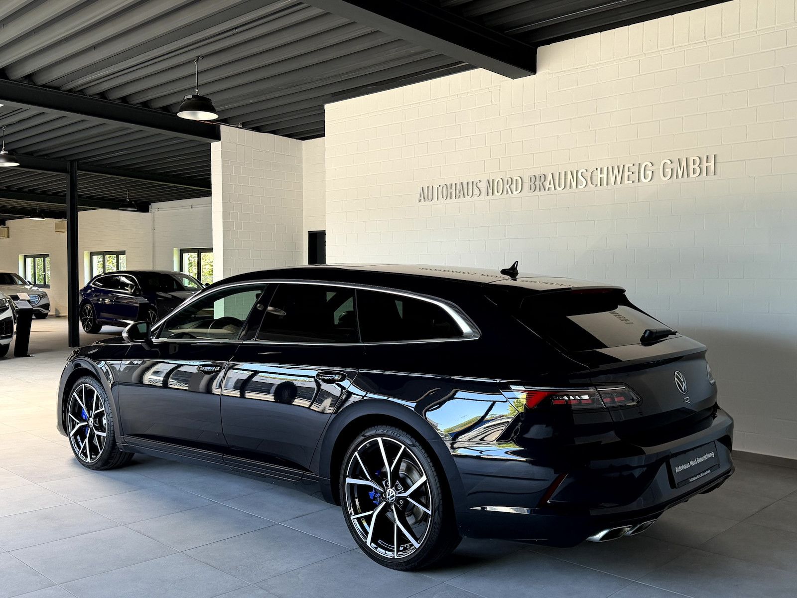 Volkswagen Arteon Shooting Brake R 2.0 TSI IQ Pano H&K AHK foto 5