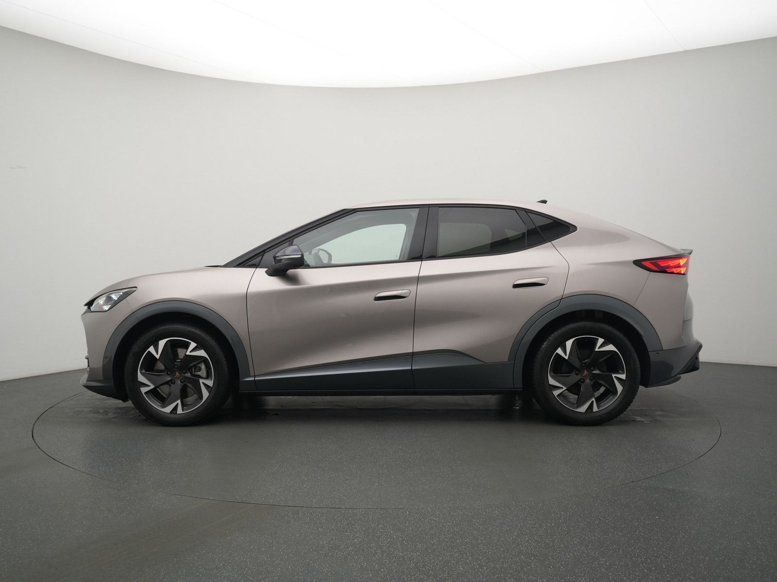 Cupra Tavascan - Bild 19
