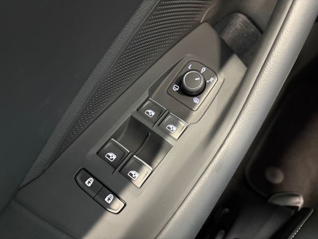Passat Variant Elegance 2.0 TDI DSG IQ.LIGHT RFK