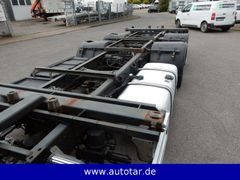 Fahrzeugabbildung Mercedes-Benz Actros 2542 3-Achser*2Bett,Differential,Mega