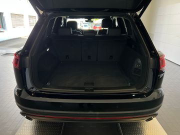 Volkswagen Touareg - 7