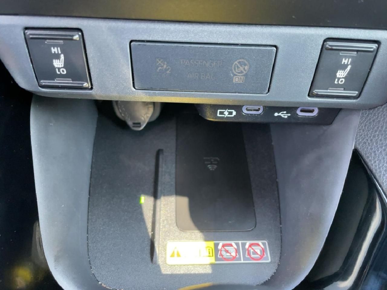 Fahrzeugabbildung Toyota Yaris Hybrid 131 PS Style *PDC *RFK *SHZ*