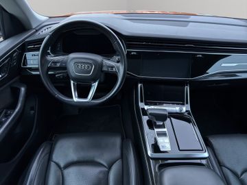 Audi Q8 - 11