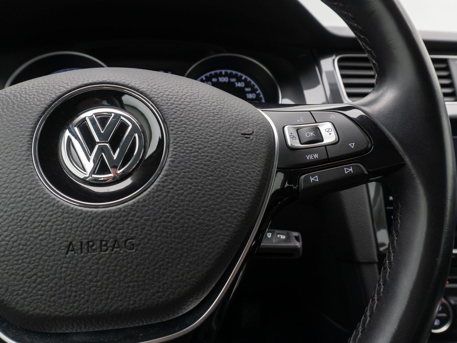 Fahrzeugabbildung Volkswagen Golf VII Variant Comfortline BMT/Start-Stopp PDC