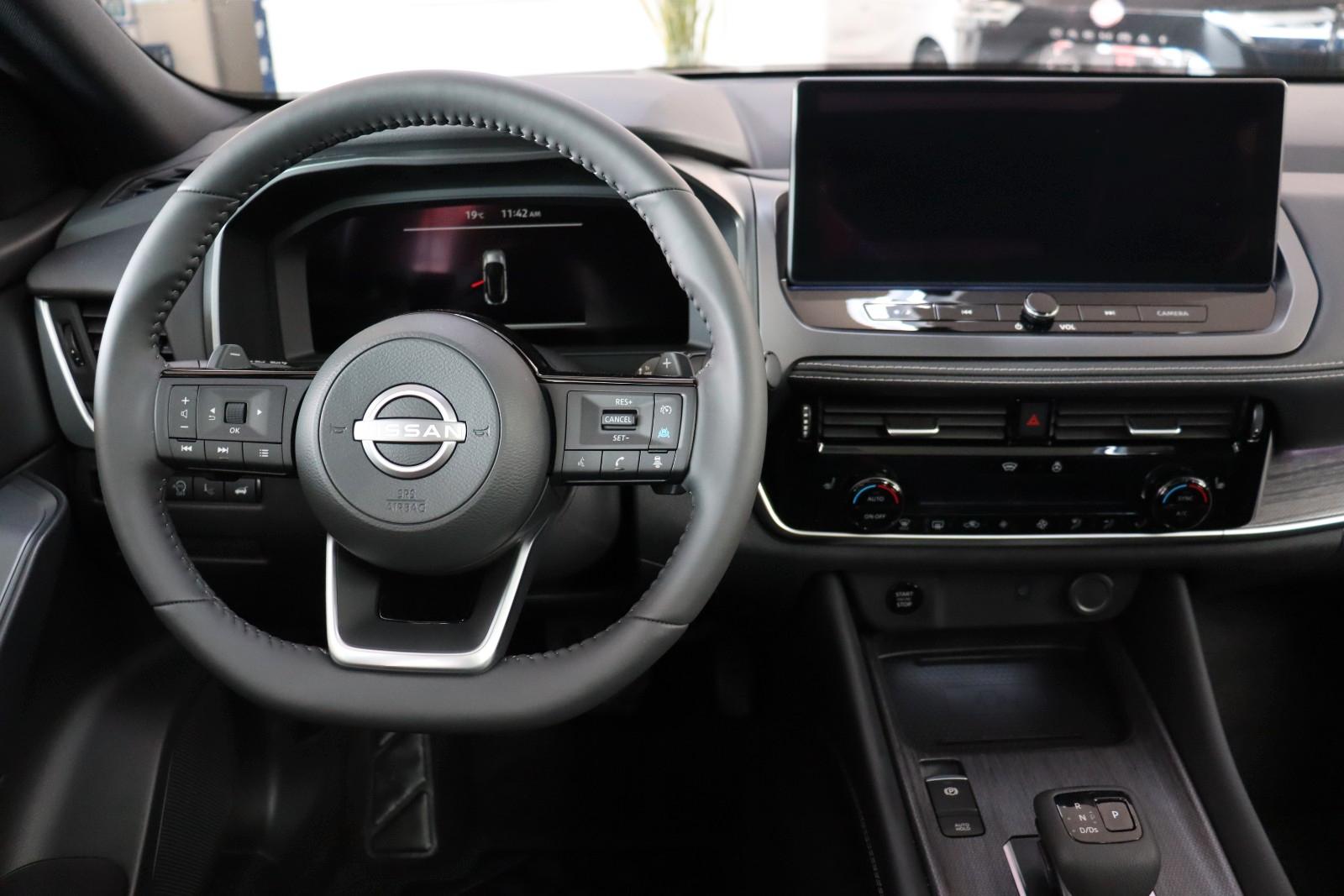 Nissan Qashqai 1.3 Tekna PANO Leder HUD 360° 19" SOFORT, миниатюра 8