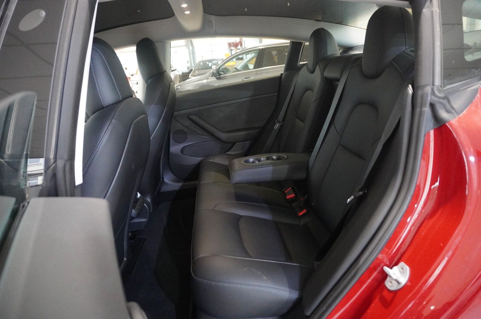 Fahrzeugabbildung Tesla Model 3 Standard Range Plus NAVI/KAMERA/DAB/PANO