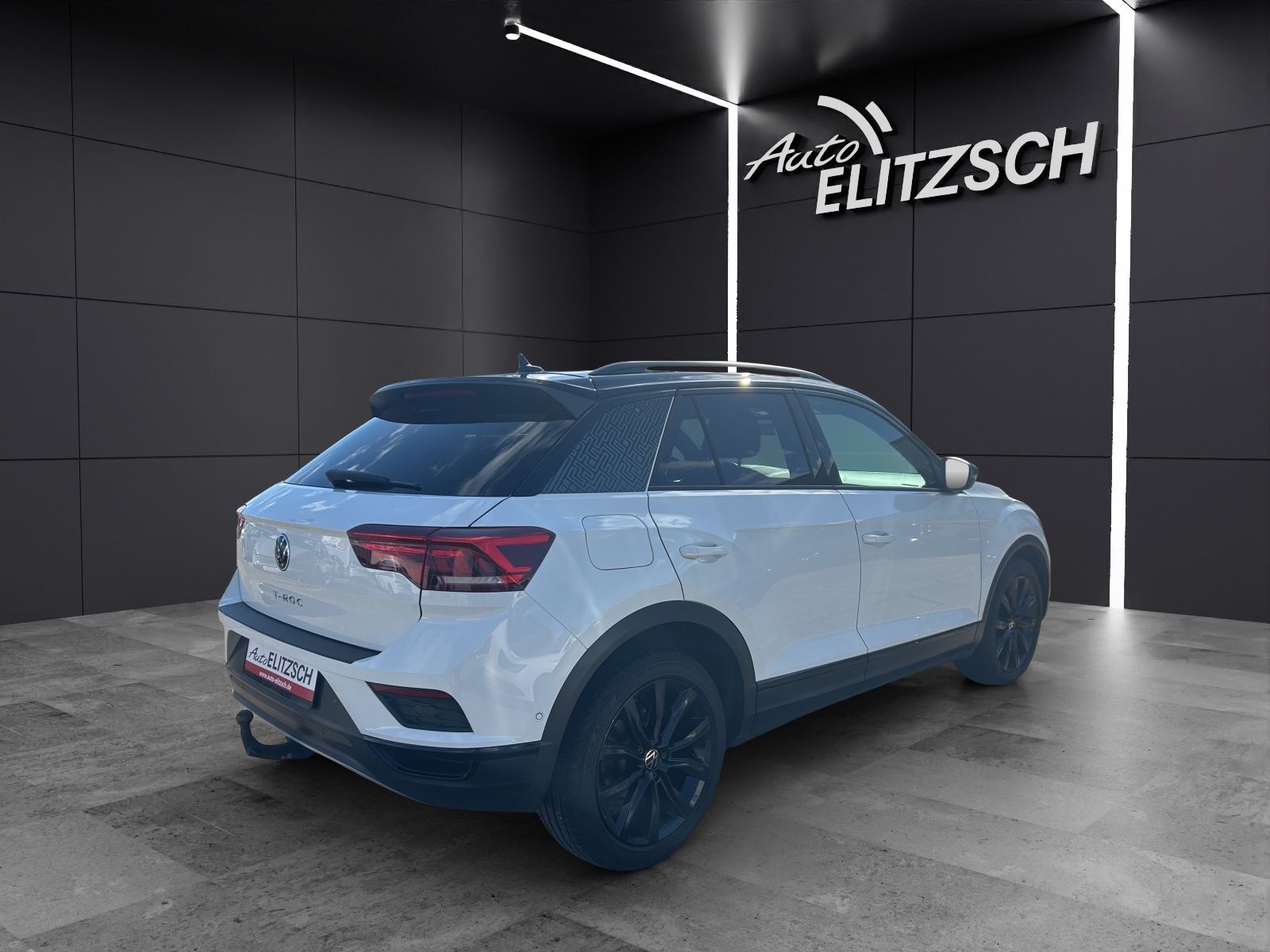 Fahrzeugabbildung Volkswagen T-Roc TSI Sport LED AHK Navi AID ACC RFK SH 18"