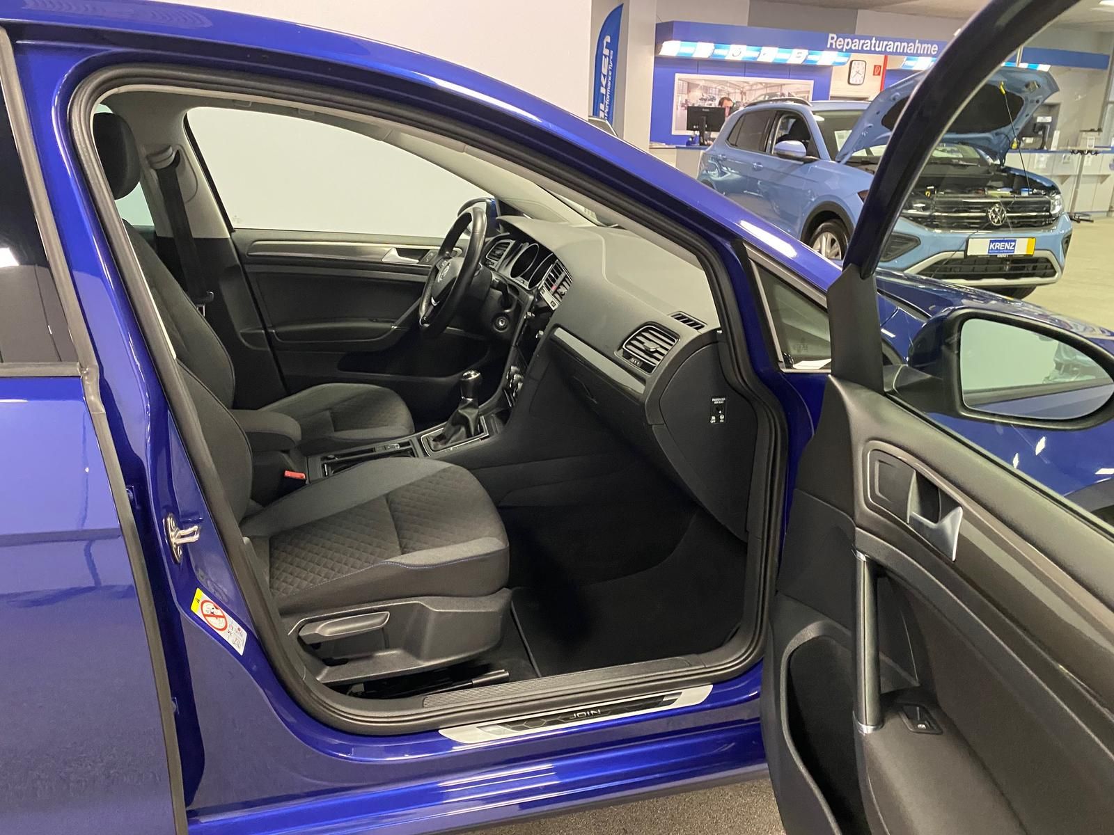 Fahrzeugabbildung Volkswagen Golf 1.0 TSI Join+ALLWETTER+KLIMA+SITZHEIZ+NAVI+