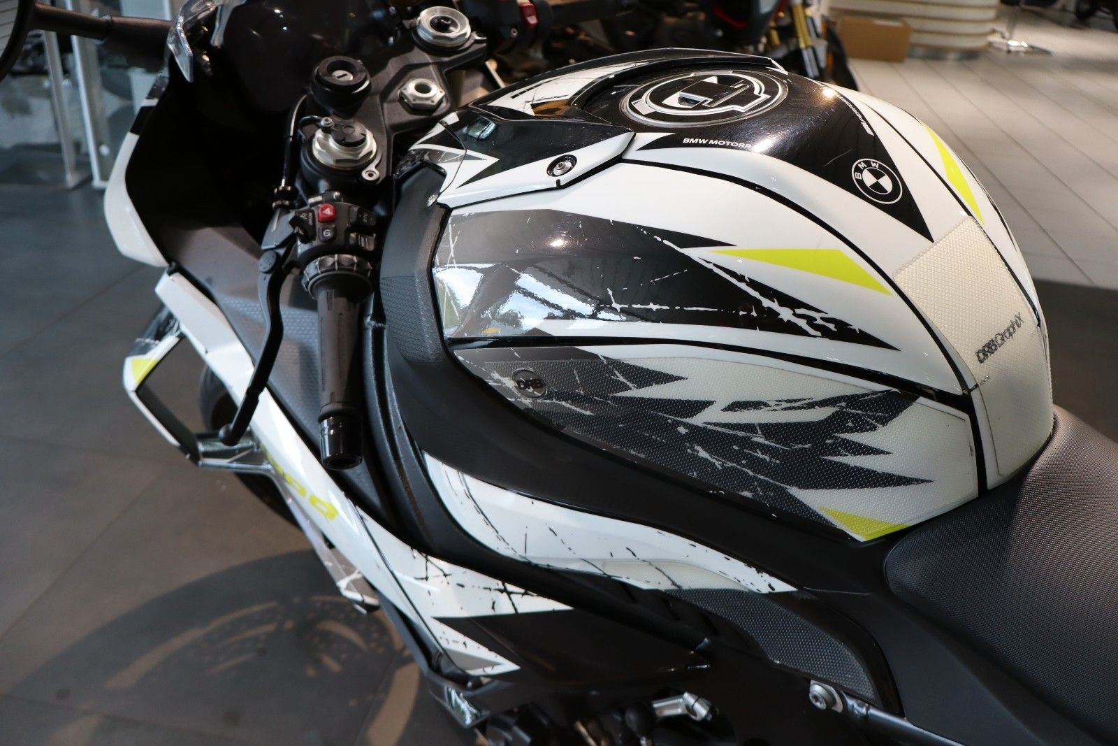 Fahrzeugabbildung BMW S 1000 RR mit Graphic Kit