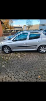 Peugeot 206 plus . Tüv neu . - Peugeot 206 in Braunschweig