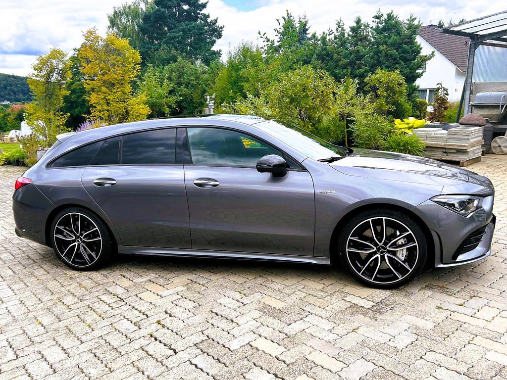 Mercedes-Benz CLA 35 AMG