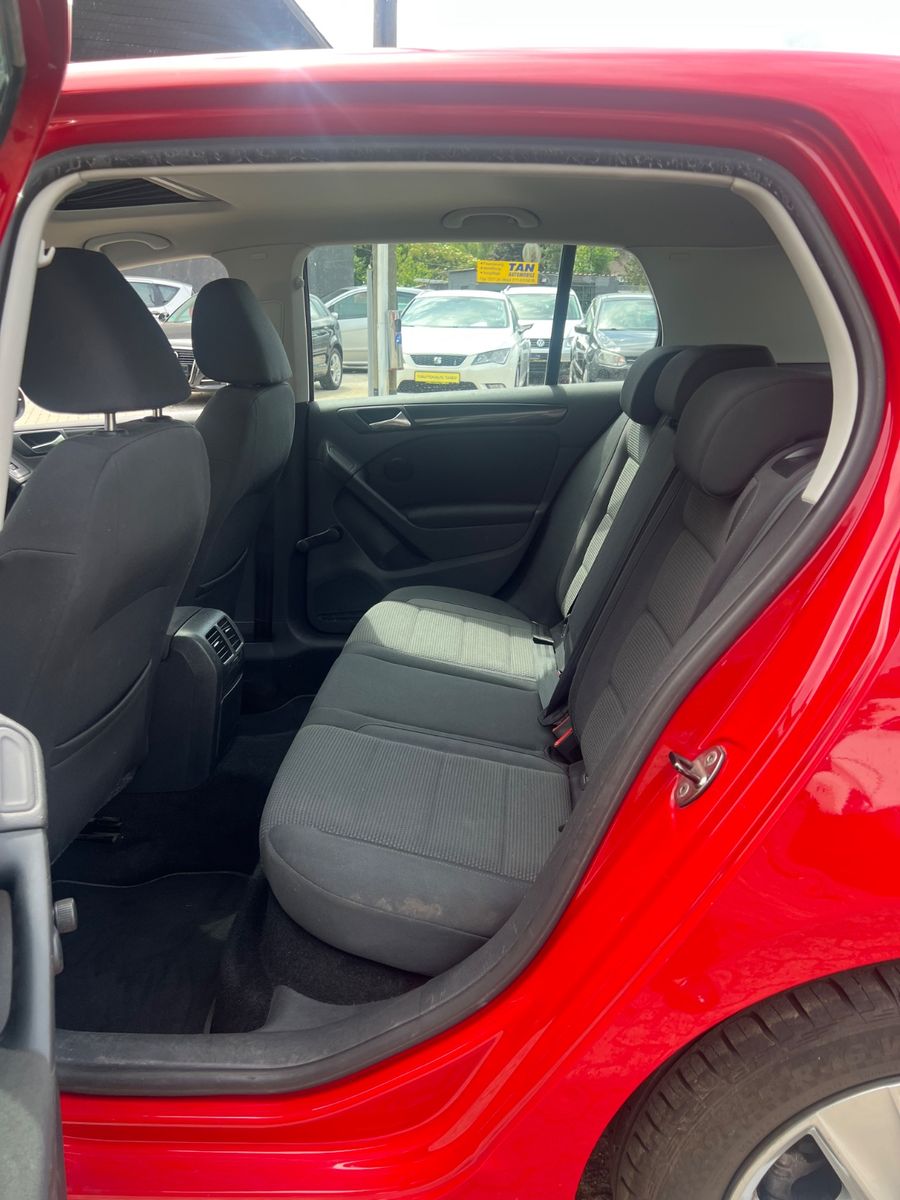 Fahrzeugabbildung Volkswagen Golf VI 1.6 Comfortline * SCHIEBEDACH *1.HAND*