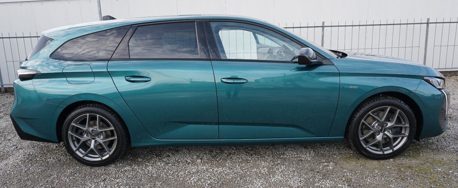 Fahrzeugabbildung Peugeot 308 SW Hybrid 180 Allure T.Leder,Navi,LED,SH,Kam