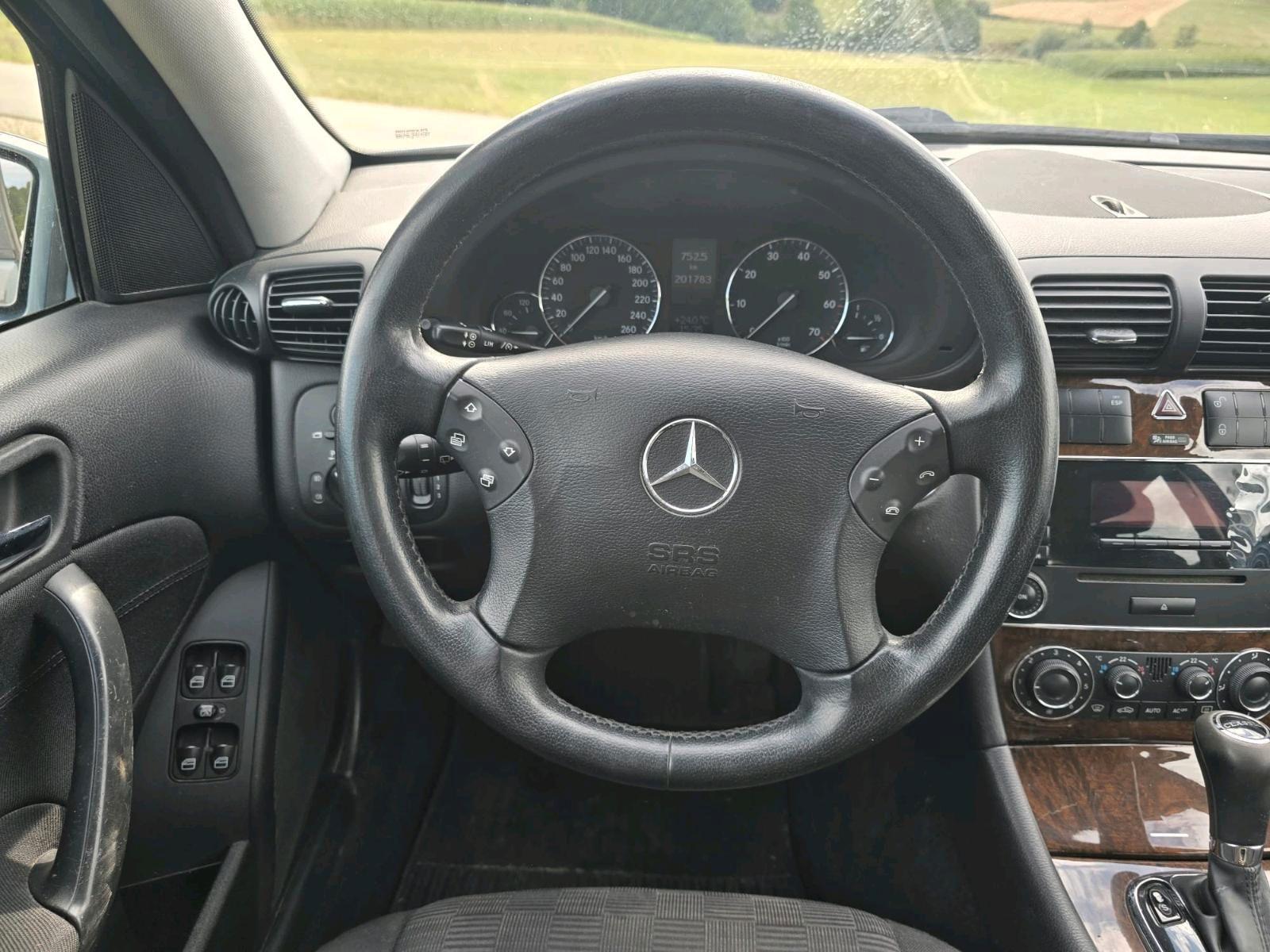 Mercedes-Benz  2004 — photo 6