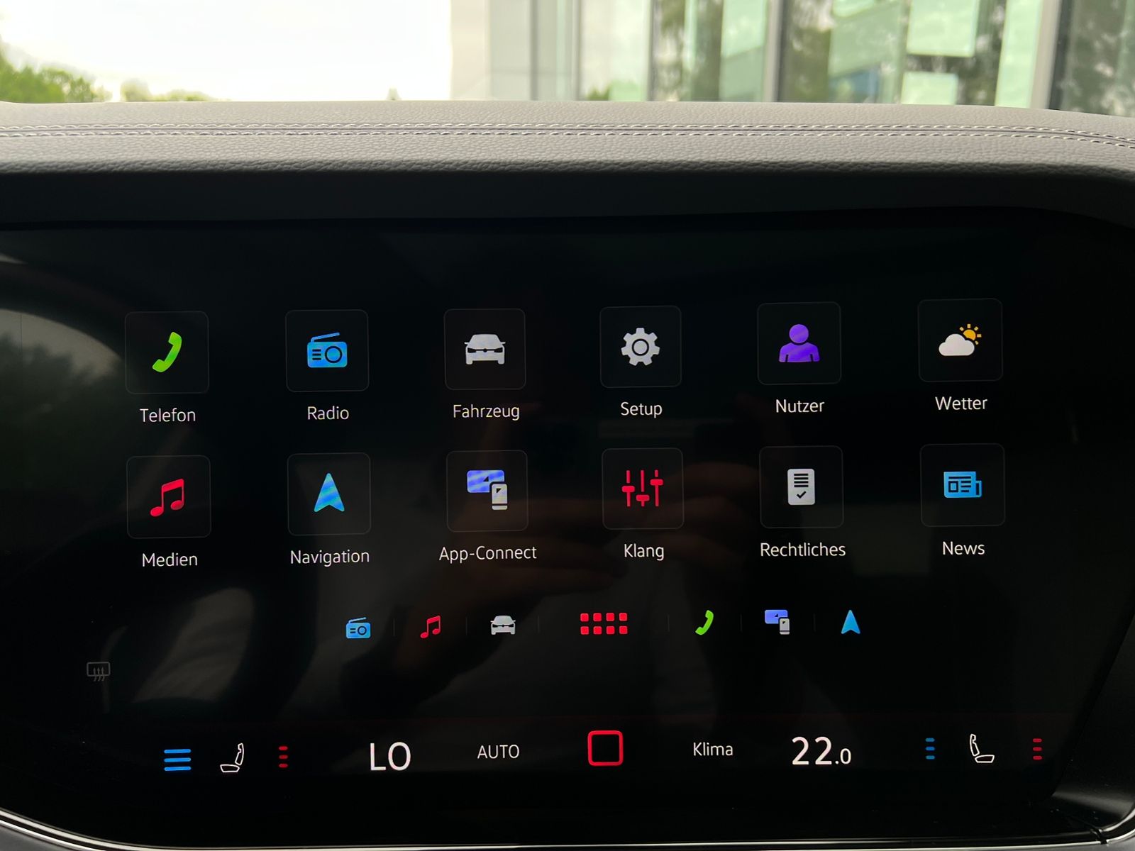Fahrzeugabbildung Volkswagen Touareg R-Line 3.0 TDI 4MOTION *AHK, Adaptivfwg.