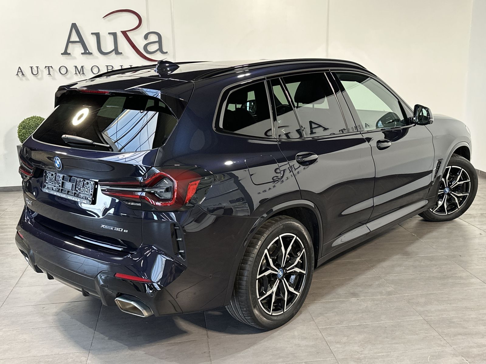 Fahrzeugabbildung BMW X3 xDrive30e M-Sport NAV+LED+360°+AHK+PANO+HEADU