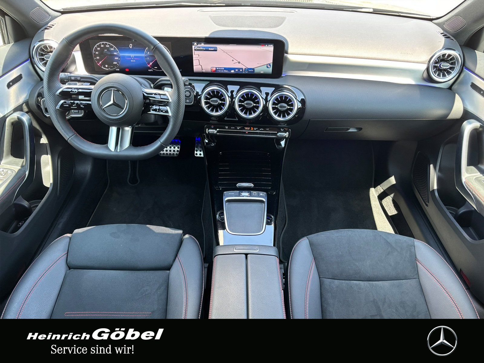 Fahrzeugabbildung Mercedes-Benz A 200 AMG*TOTWINKEL*DISTRONIC*KAMERA*AMBIENTEBEL