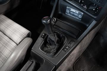 1988 BMW M3 — миниатюра 16